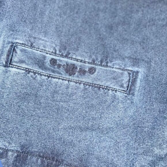 NWT 80s Vintage Cherokee Embroidered Denim Button Up Shirt Size Large B1 - Picture 8 of 9